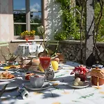 I Corni Di Nibbio Bed & Breakfast 3*
