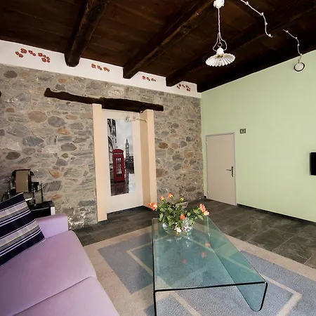 I Corni Di Nibbio Alojamento de Acomodação e Pequeno-almoço Mergozzo