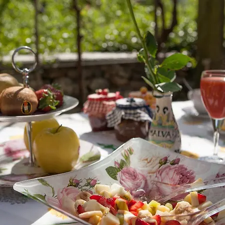 I Corni Di Nibbio Alojamento de Acomodação e Pequeno-almoço Mergozzo