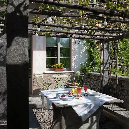 Alojamento de Acomodação e Pequeno-almoço I Corni Di Nibbio 3*