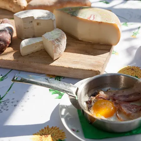 I Corni Di Nibbio Alojamento de Acomodação e Pequeno-almoço 3*