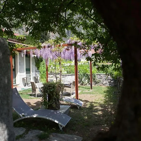 I Corni Di Nibbio Alojamento de Acomodação e Pequeno-almoço Mergozzo