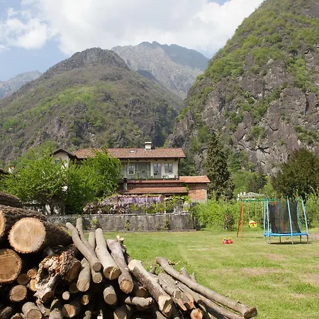 I Corni Di Nibbio Alojamento de Acomodação e Pequeno-almoço Mergozzo